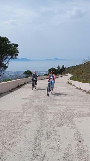 Vesuvius bike and walk - The crater visit and the payoff at the top