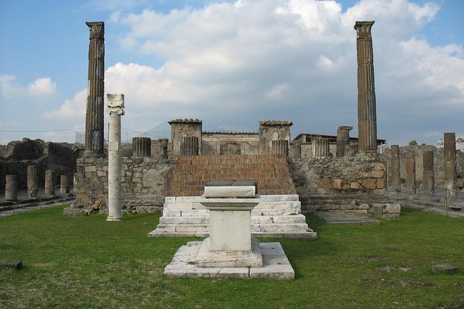 Visit in Pompeii - Pompeii Private Tour with Ada - Why a guide helps in Pompeii