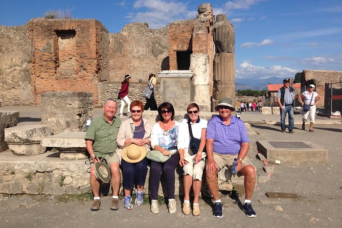 Visit in Pompeii - Pompeii Private Tour with Ada - Entering Pompeii through Porta Marina
